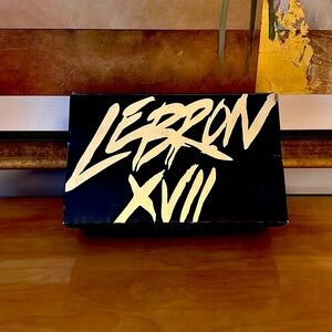 Lebron XVII PRM